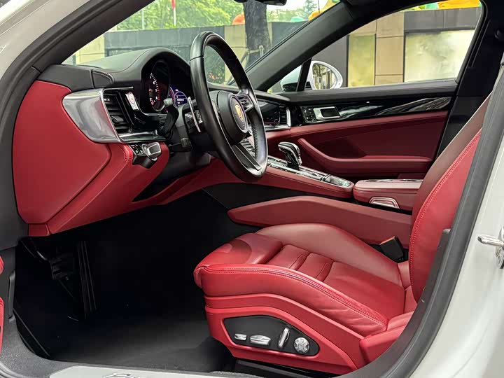 Фото 4 - Porsche Panamera