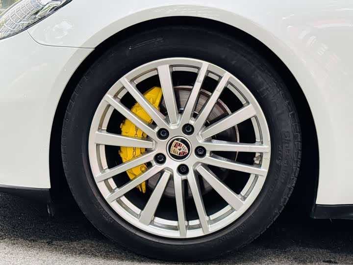 Фото 5 - Porsche Panamera