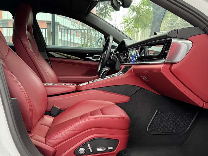 Фото 9 - Porsche Panamera