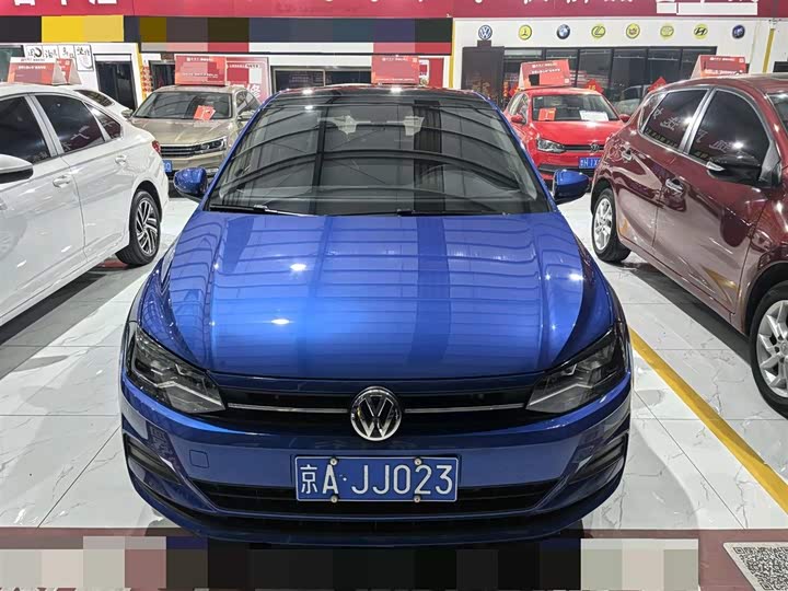 Фото 2 - Volkswagen Polo