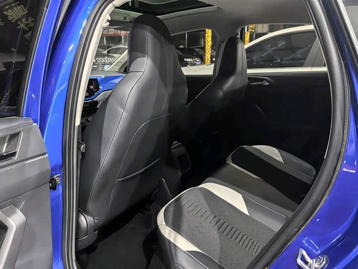 Фото 7 - Volkswagen Polo