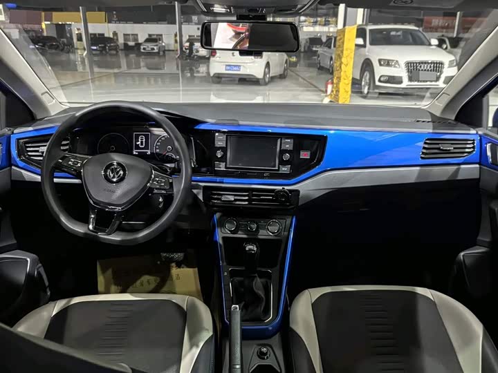 Фото 8 - Volkswagen Polo