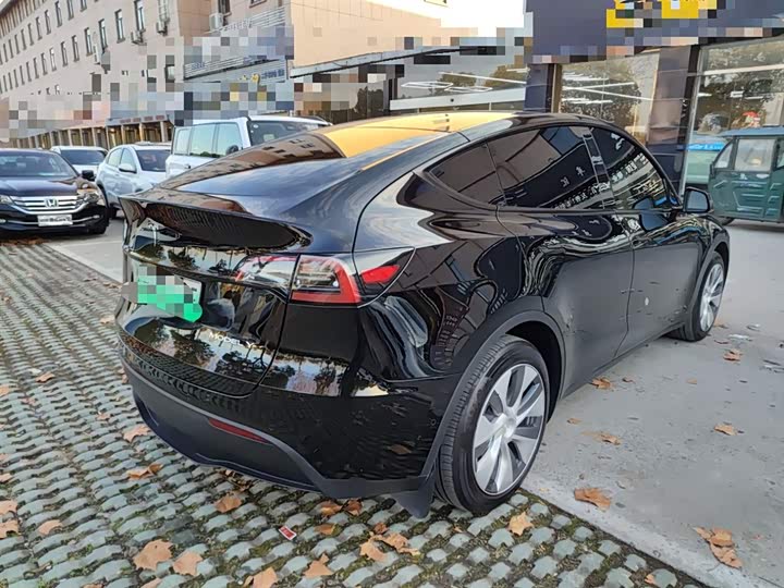 Фото 7 - Tesla Model Y