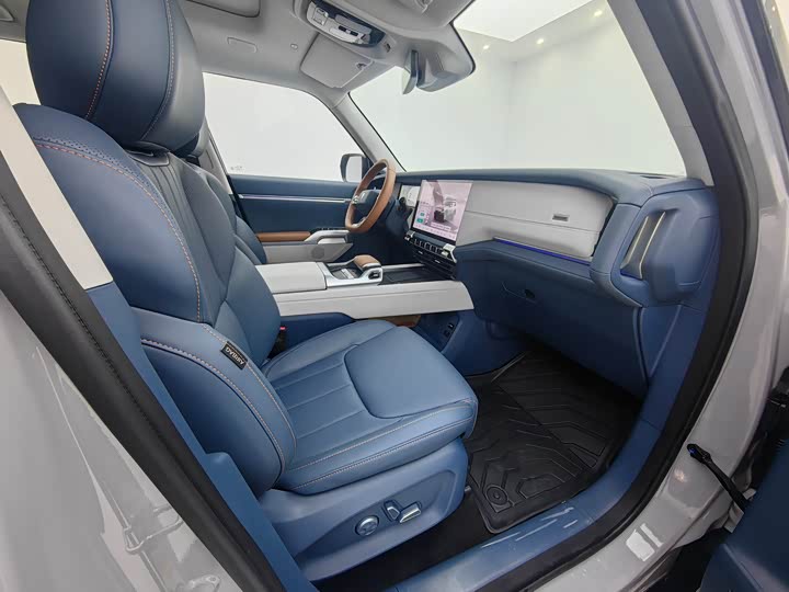 Фото 7 - Changan Deepal G318