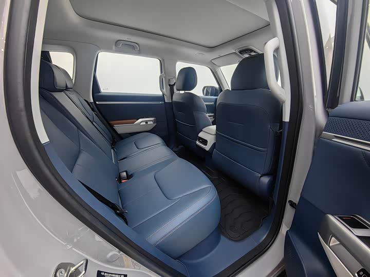 Фото 8 - Changan Deepal G318