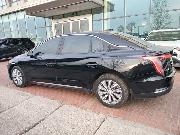 Фото 5 - Hongqi E-QM5