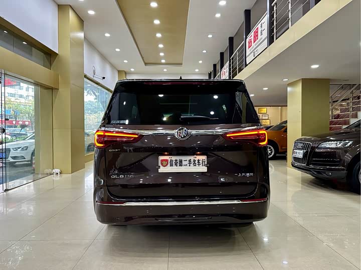 Фото 5 - Buick GL8 ES