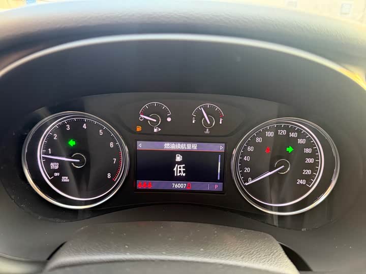 Фото 9 - Buick LaCrosse