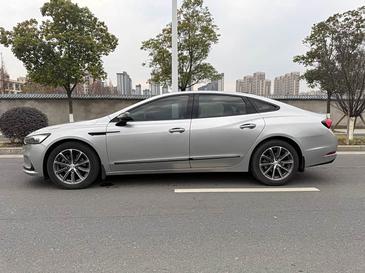 Фото 4 - Buick LaCrosse