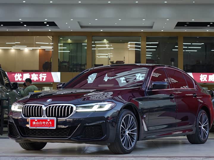 Фото 1 - BMW 5 Series