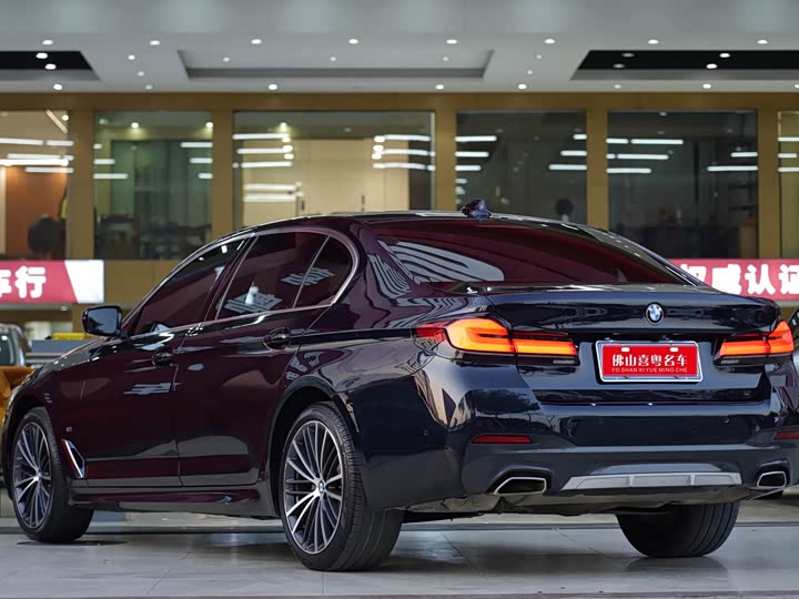 Фото 2 - BMW 5 Series