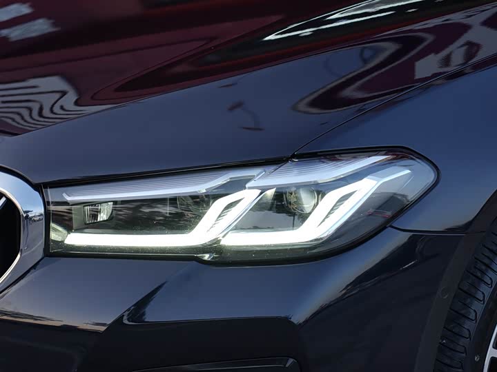 Фото 3 - BMW 5 Series