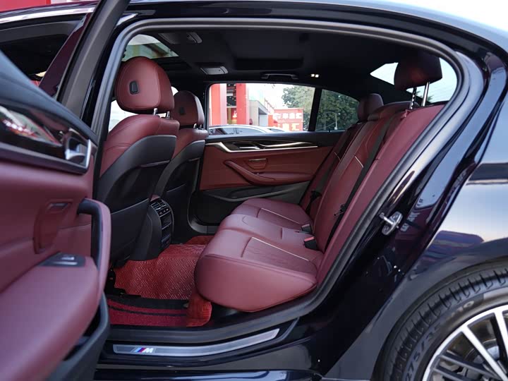 Фото 6 - BMW 5 Series