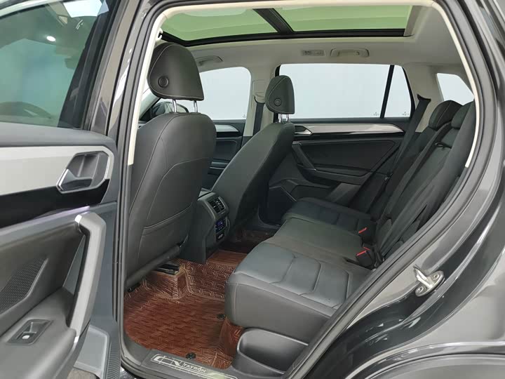 Фото 8 - Volkswagen Tayron