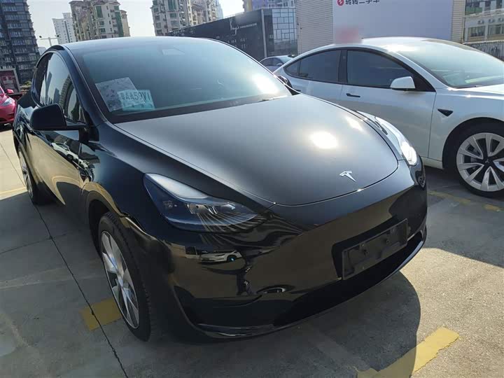 Фото 4 - Tesla Model Y