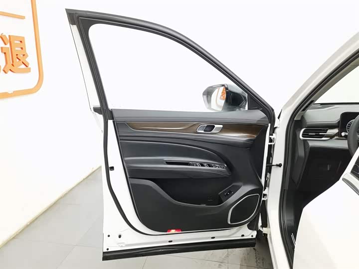 Фото 8 - Ford Equator