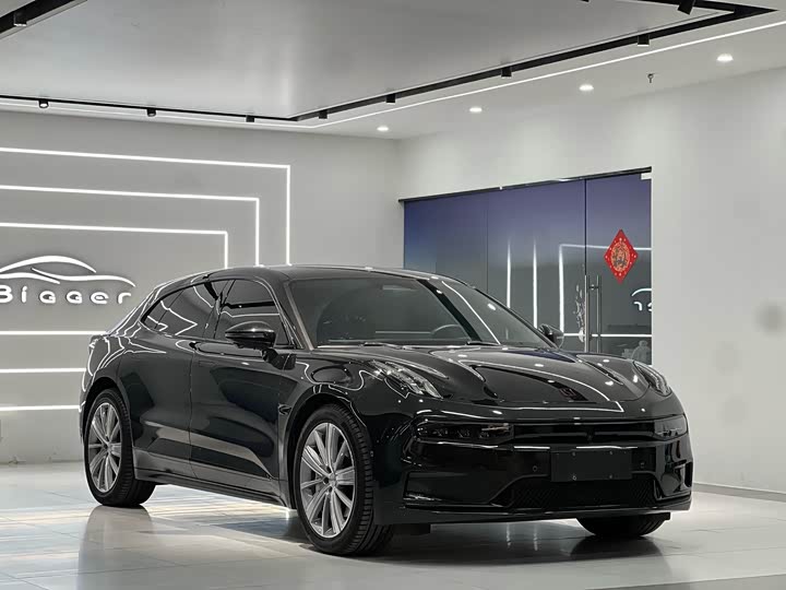 Фото 2 - Zeekr 001