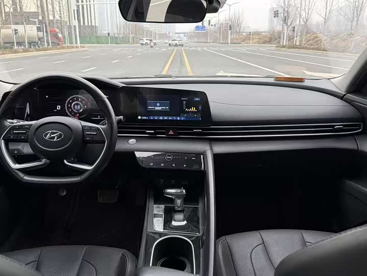 Фото 6 - Hyundai Elantra N line