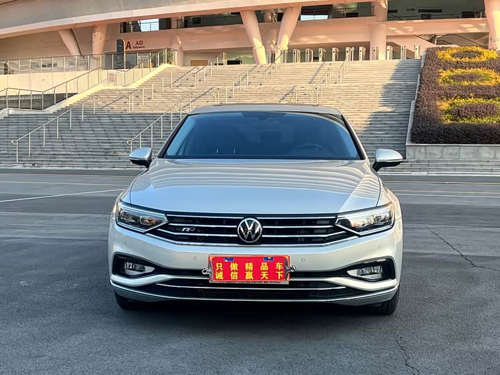 Фото 2 - Volkswagen Magotan