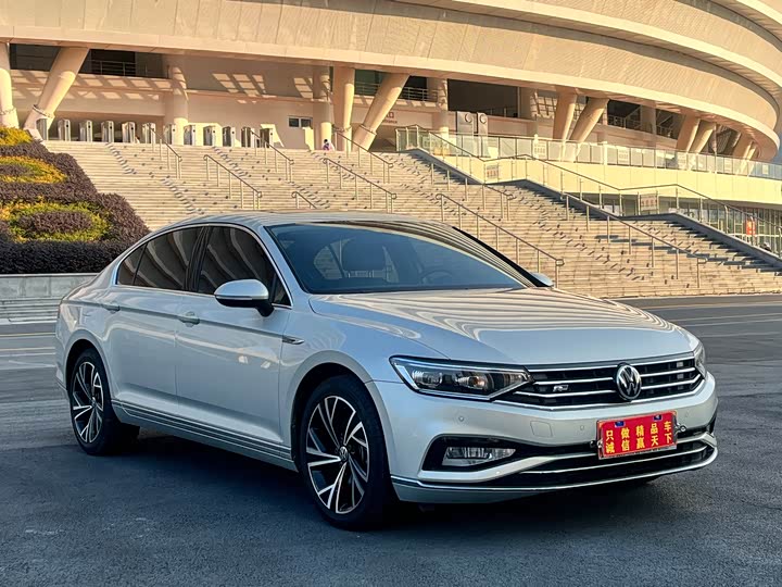 Фото 3 - Volkswagen Magotan