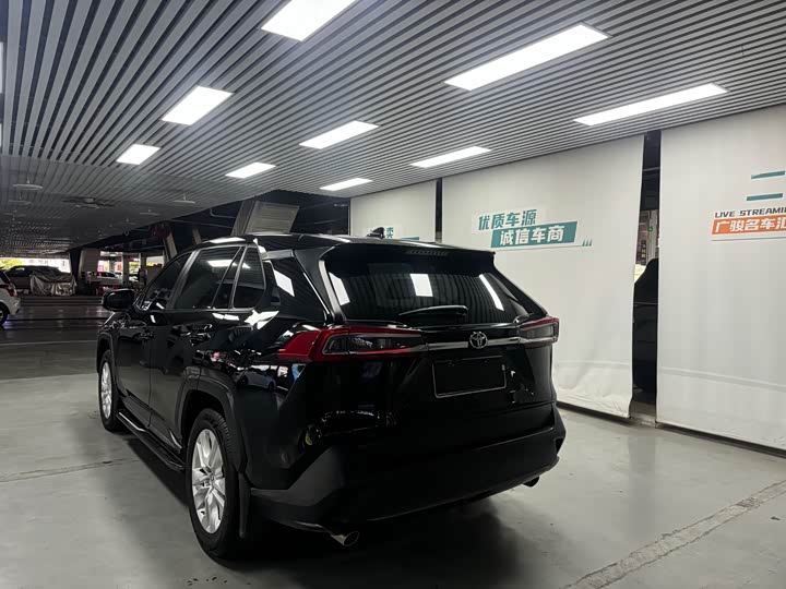 Фото 5 - Toyota Wildlander