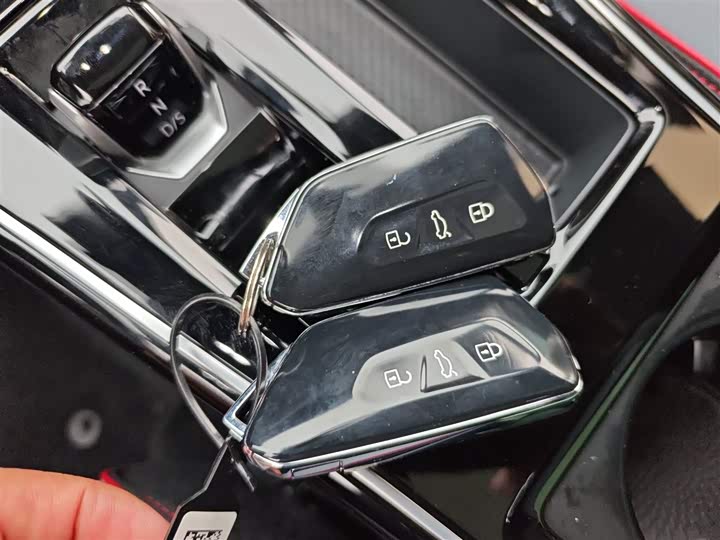 Фото 9 - Volkswagen Lamando L