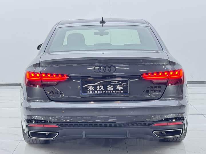 Фото 7 - Audi A4L