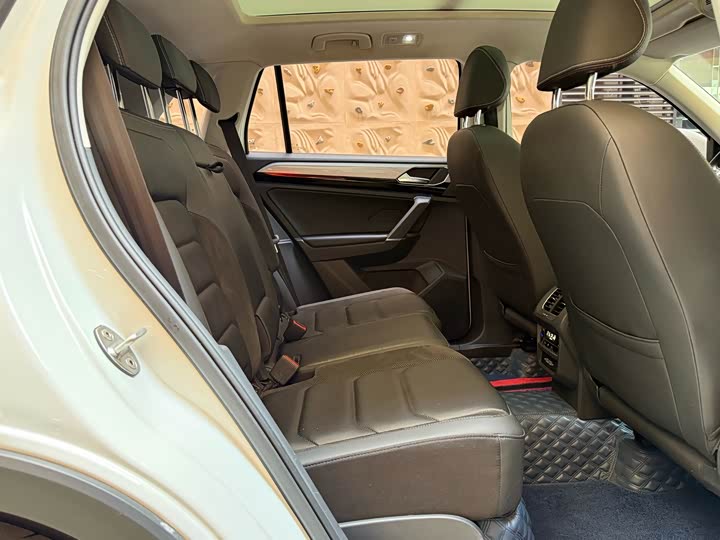 Фото 9 - Volkswagen Tayron