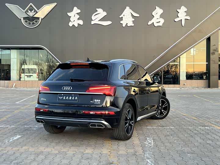 Фото 2 - Audi Q5L