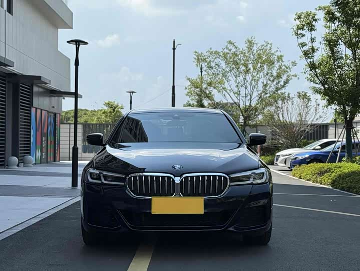 Фото 2 - BMW 5 Series