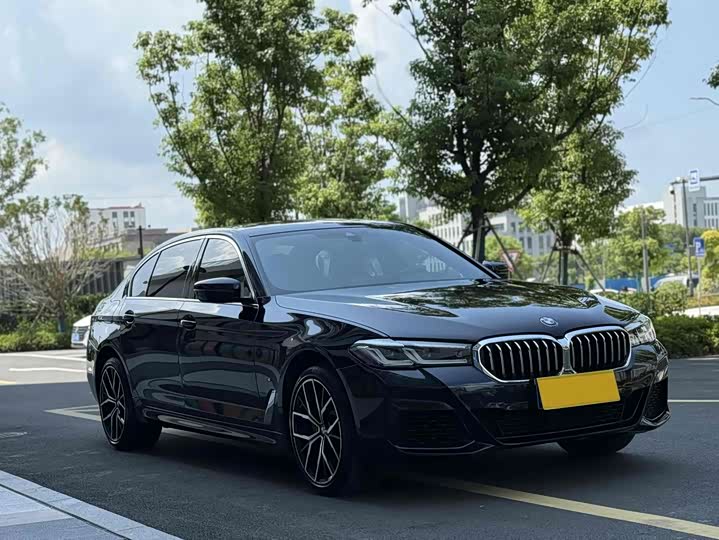 Фото 3 - BMW 5 Series