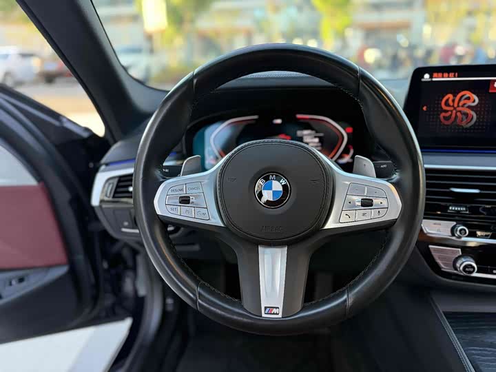 Фото 8 - BMW 5 Series