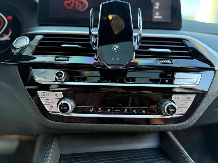 Фото 9 - BMW 5 Series