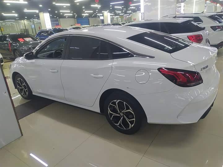 Фото 5 - MG Motor 5