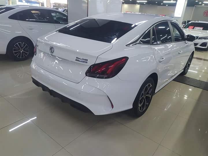 Фото 7 - MG Motor 5