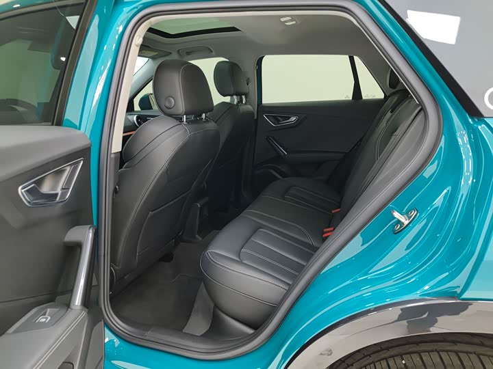 Фото 8 - Audi Q2L