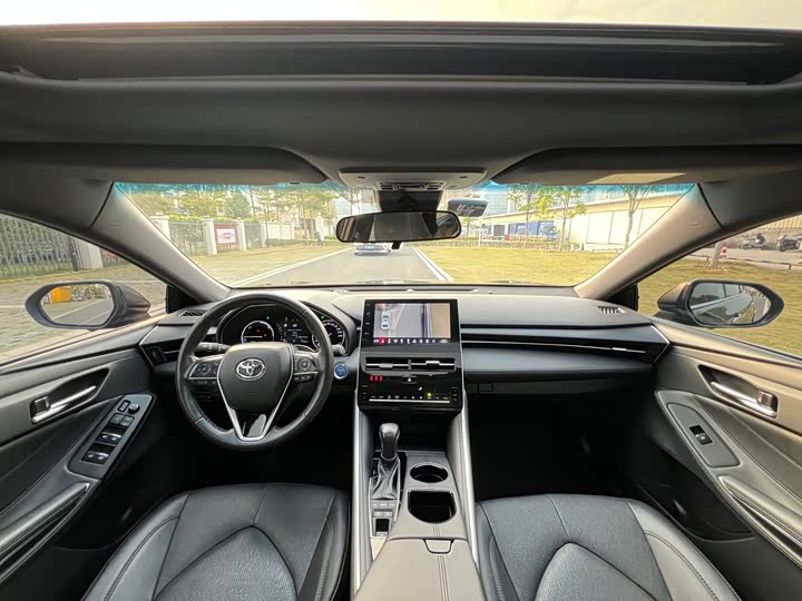 Фото 6 - Toyota Avalon