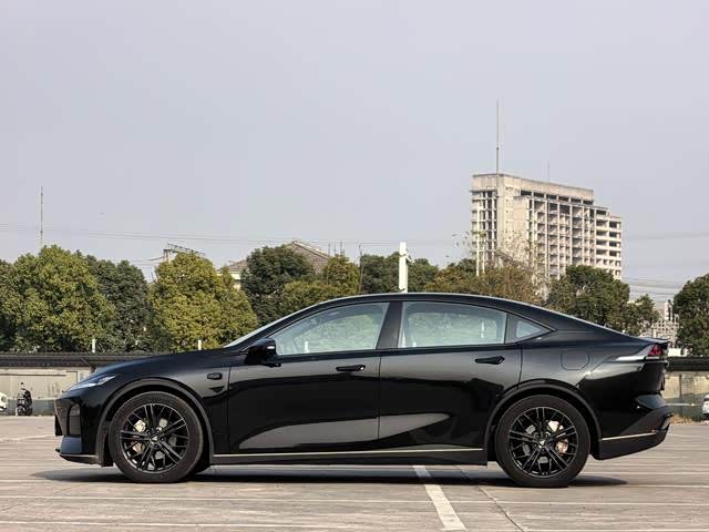 Фото 4 - Changan Deepal SL03