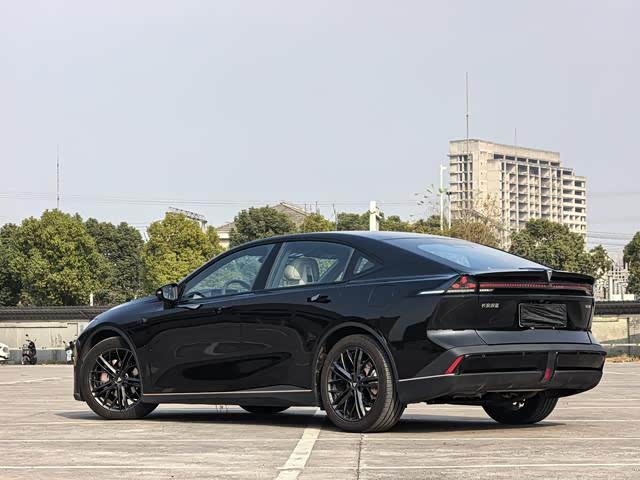 Фото 5 - Changan Deepal SL03