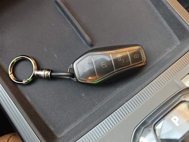 Фото 9 - BYD Song L DM-i Hybrid