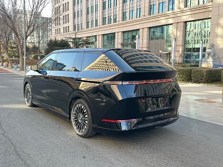 Фото 6 - XPeng X9