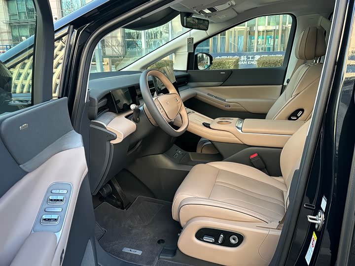 Фото 7 - XPeng X9