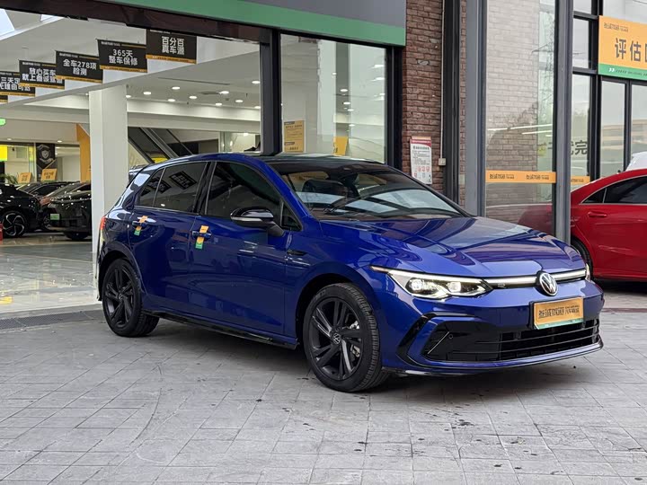 Фото 2 - Volkswagen Golf