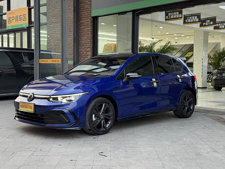 Фото 3 - Volkswagen Golf