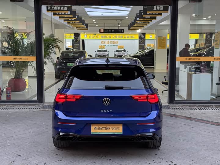 Фото 4 - Volkswagen Golf