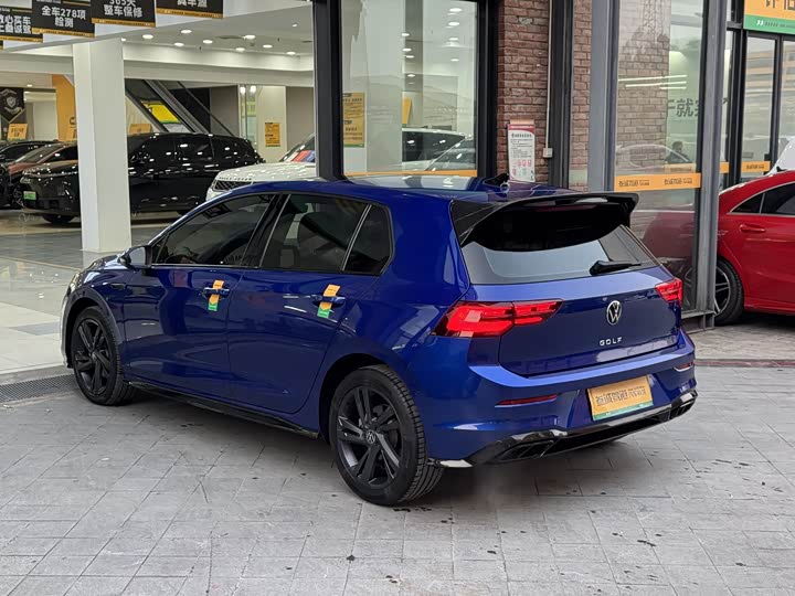 Фото 5 - Volkswagen Golf