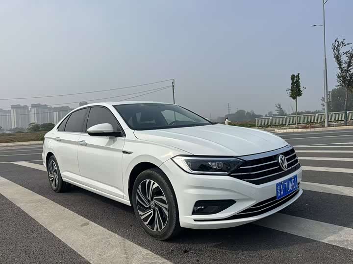 Фото 3 - Volkswagen Sagitar L