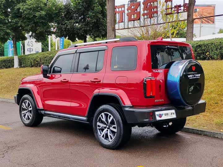 Фото 4 - Tank 300