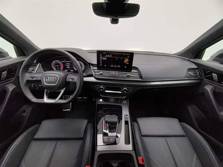 Фото 5 - Audi Q5L