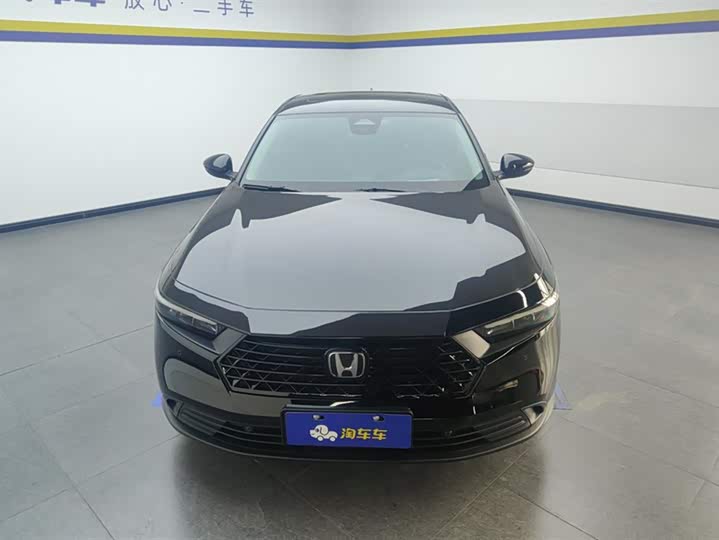 Фото 2 - Honda Accord